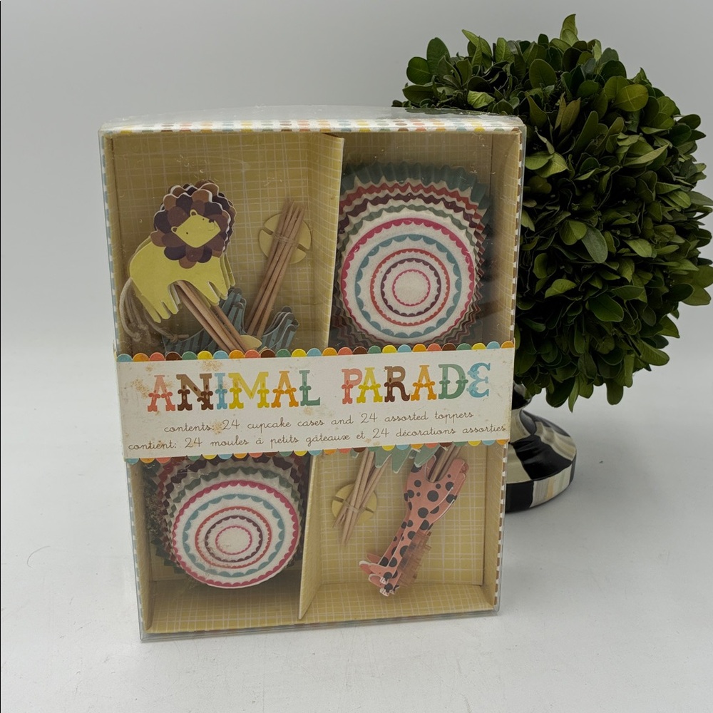 Williams Sonoma Animal Parade Cupcake Kit - Pink and Brown
